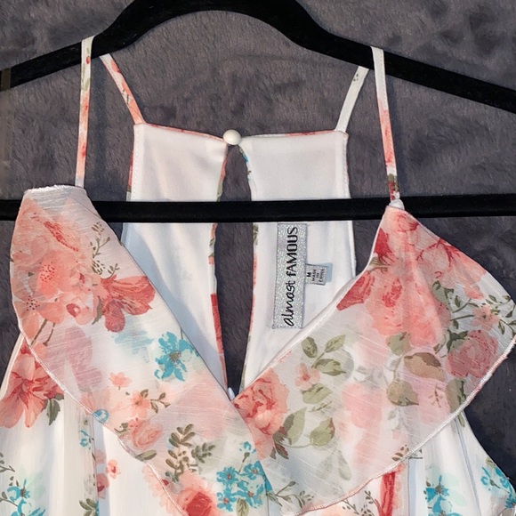 Juniors Dress. Almost Famous. Medium. Never worn - Picture 3 of 7